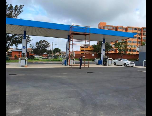 BUSINESS PROPERTY TO RENT IN OVERPORT